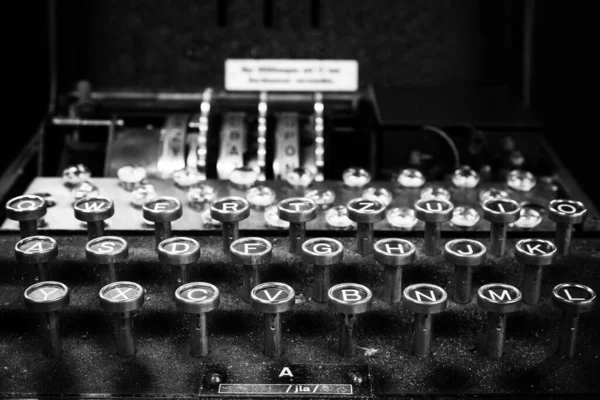 Крупный План Клавиатуры Редкой Немецкой Машины Энигмы Времен Второй Мировой — стоковое фото