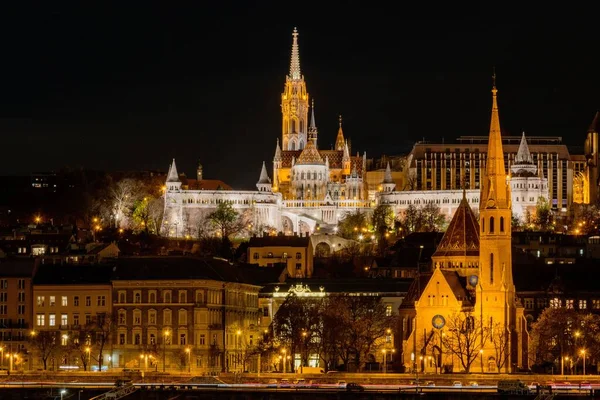 Het Verlichte Vissersbastion Nachts Boven Donau Boedapest Hongarije — Stockfoto