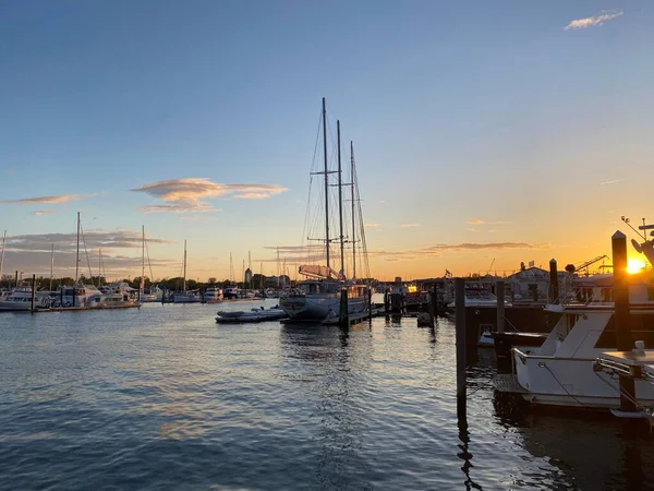 Vacker Utsikt Över Eleganta Segelbåtar Längs Hamnen Jersey City Naturskön — Stockfoto