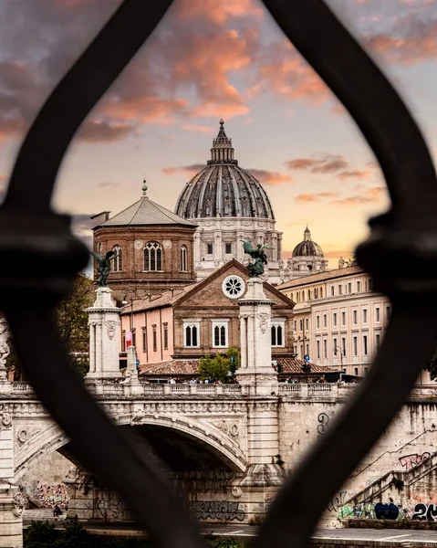 Der Vertikale Blick Von Einem Zaun Auf Den Petersdom Bei — Stockfoto
