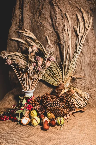 Sonbahar Hasat Festivali Natürmort Sahnesinin Dikey Çekimi — Stok fotoğraf