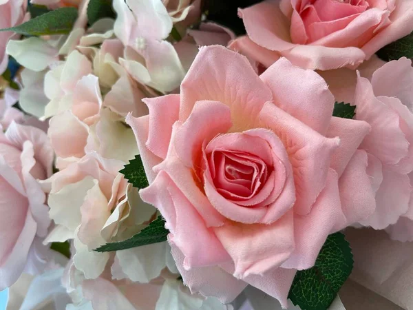 Ένα Κοντινό Πλάνο Από Ροζ Τριαντάφυλλα Μπουκέτο Λουλουδιών Έντονο Φως — Φωτογραφία Αρχείου