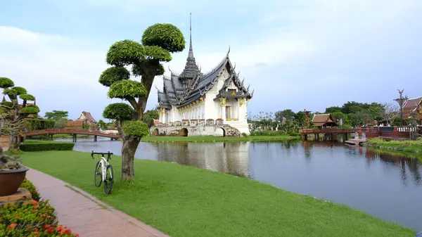 Uma Vista Panorâmica Palácio Sanphet Prasat Banguecoque Tailândia Fundo Céu — Fotografia de Stock