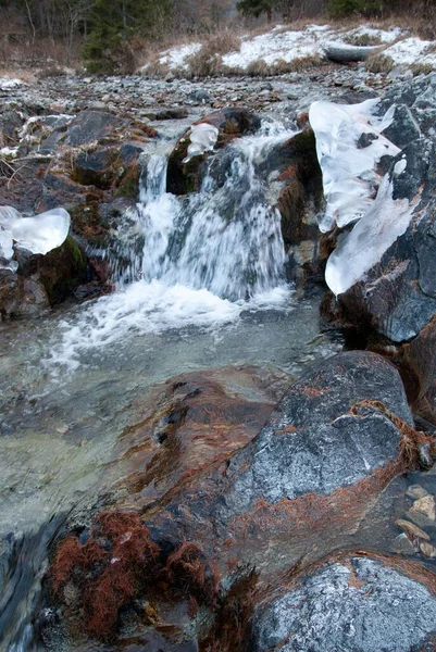 Vertical Shot Rocky Waterfall Ice Rocks Winter — Stock Photo, Image