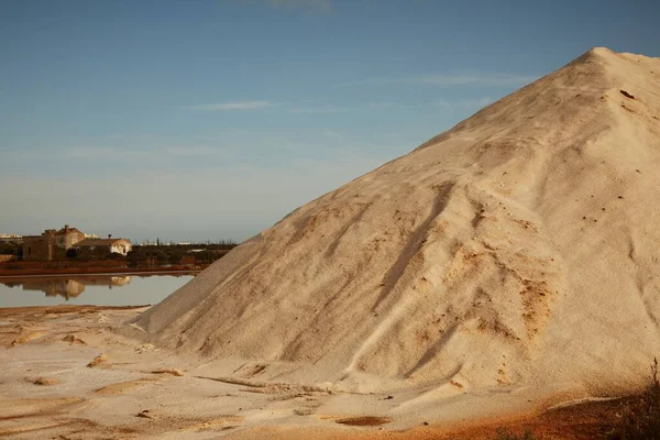 Ett Antal Faros Saltlägenheter Där Havssalt Framställs Och Skördas Landsbygden — Stockfoto