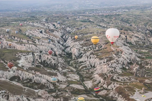 Bellissimo Scatto Delle Mongolfiere Paesaggio Della Cappadocia Turchia — Foto Stock