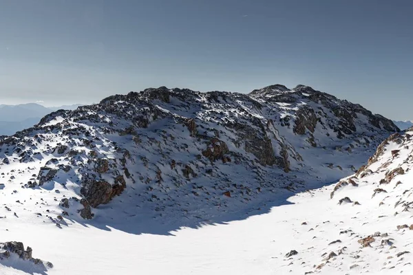 Kış Boyunca Güzel Dağların Havadan Görünüşü — Stok fotoğraf