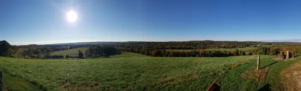 Панорамный Снимок Загородного Поля — стоковое фото