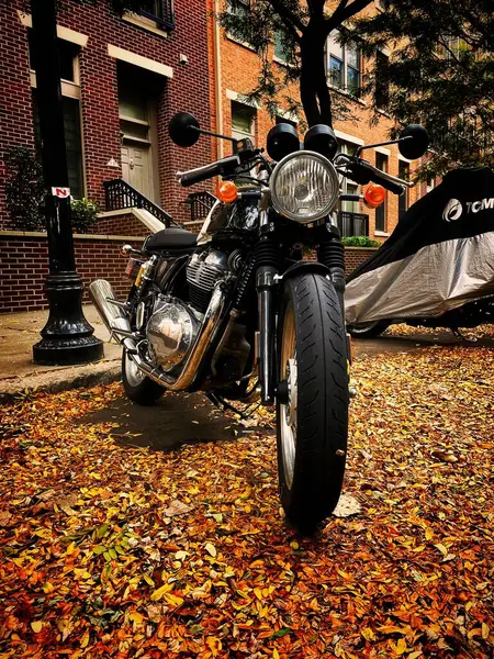 Una Motocicleta Prístina Escondida Barrio Paulus Hook Jersey City Rodeada — Foto de Stock