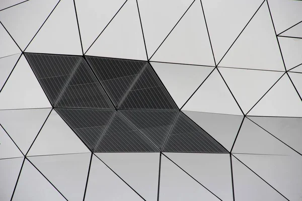 Архітектурні Деталі Ліонського Музею Конфлюенсу Сучасним Скляним Дахом Трикутниками — стокове фото