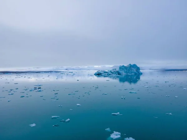 Denizdeki Buzulların Havadan Görünüşü — Stok fotoğraf