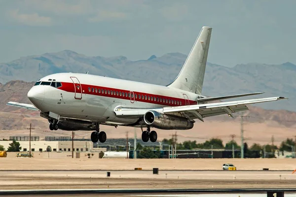 Janet 737 200 N5294M Returning Las Vegas Tonopah Test Range — Stock Photo, Image