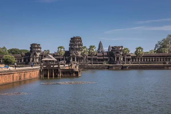 Krásný Záběr Chrámového Komplexu Angkor Wat Největší Památkou Kambodži — Stock fotografie