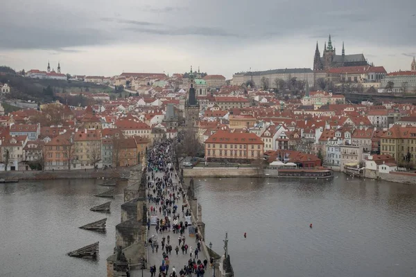 Прекрасний Знімок Вулиць Праги Під Хмарами Чеській Республіці — стокове фото