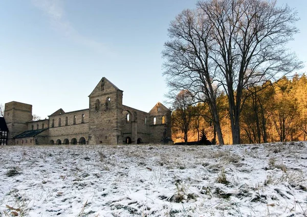 Vacker Utsikt Över Ruinerna Paulinzella Kloster Vinterkvällsljus Tyskland — Stockfoto