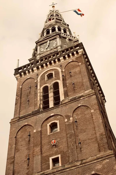 Alacsony Szögű Felvétel Oude Templomról Amszterdami Kingsday — Stock Fotó