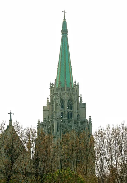 Zdjęcie Pionowe Amerykańskiego Kościoła Paryżu Francja Ciągu Dnia — Zdjęcie stockowe