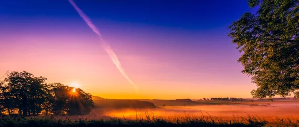 Salida Del Sol Brillando Niebla Mañana Temprano Las Fronteras Escocesas — Foto de Stock