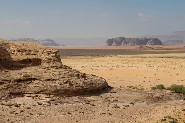 Una Hermosa Toma Del Desierto Ron Wadi Durante Día Jordania —  Fotos de Stock