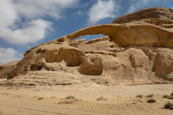 Μια Όμορφη Φωτογραφία Της Ερήμου Wadi Rum Την Ημέρα Στην — Φωτογραφία Αρχείου