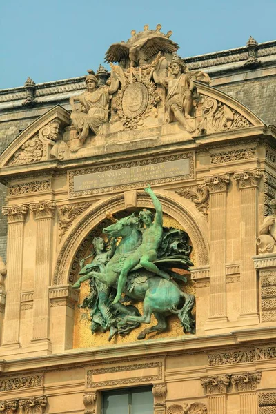 Paris Fransa Daki Tarihi Yapıların Dikey Çekimi — Stok fotoğraf