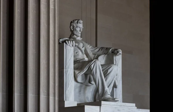 Colpo Angolo Basso Della Statua Pietra Abraham Lincoln Lincoln Memorial — Foto Stock