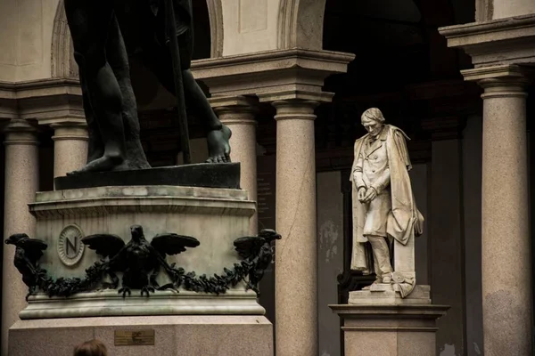 Detailní Záběr Starověkých Soch Miláně Itálie — Stock fotografie