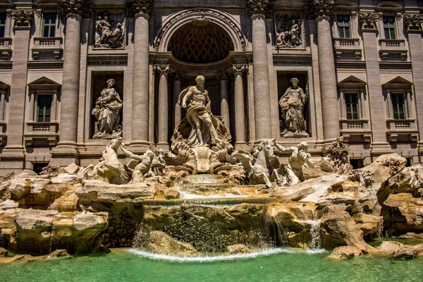 Trevi Szökőkút Közelsége Róma Trevi Kerületében Olaszországban — Stock Fotó