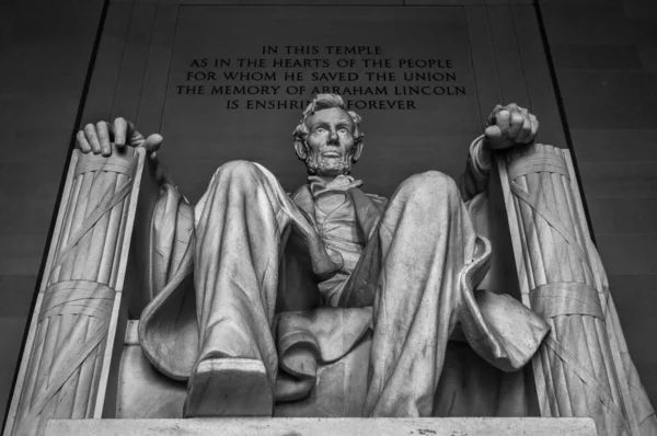 Eine Flache Aufnahme Der Steinernen Statue Von Abraham Lincoln Lincoln — Stockfoto