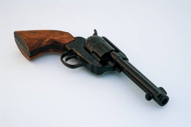 Tahta saplı bir Batılı Revolver Replica