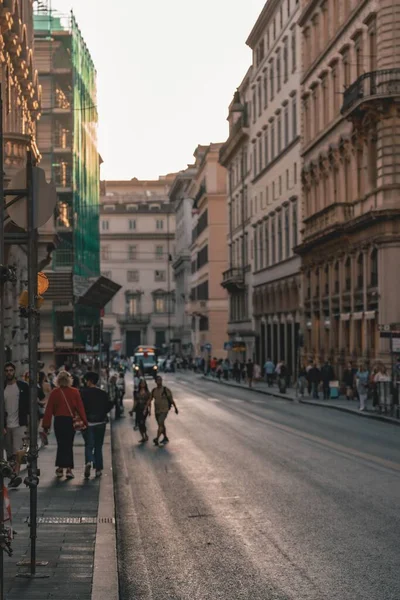 Plano Vertical Las Hermosas Calles Tranquilas Roma Verano — Foto de Stock