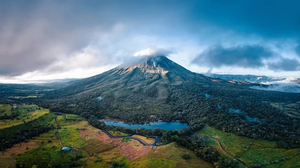 Belle Vue Sur Volcan Arenal Avec Fond Montagneux Costa Rica — Photo