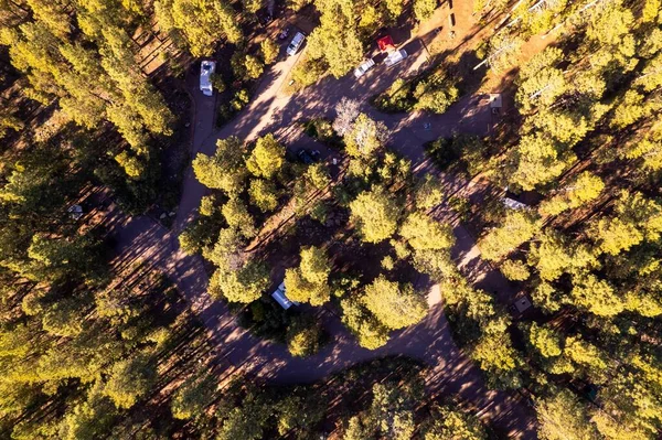 Drone Aéreo Filmado Acampamento Sinkhole Perto Mogollon Rim Arizona — Fotografia de Stock
