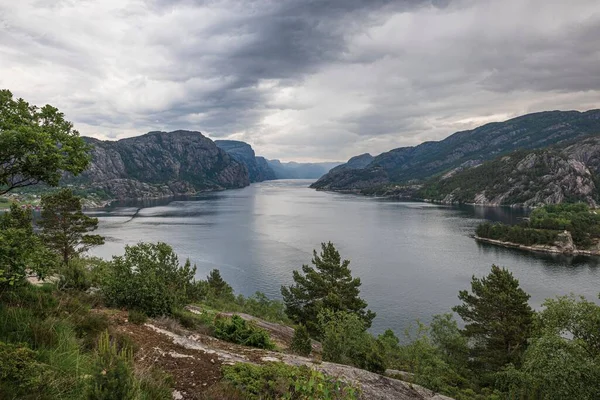 Uma Vista Aérea Água Miradouro Hollesi Noruega — Fotografia de Stock