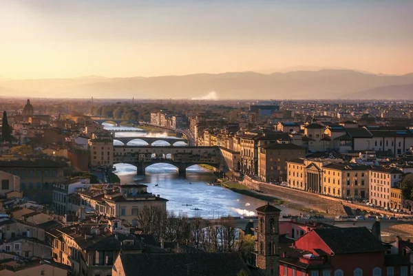 Floransa Daki Binalarla Çevrili Şehir Manzarası — Stok fotoğraf