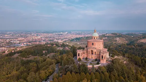 Een Luchtfoto Van Het Heiligdom Van Heilige Maagd Van San — Stockfoto