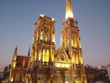 Iglesia los Capuchinos Cordoba 'nın gece yüzü