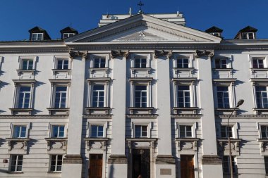 Eski Varşova, Polonya 'daki Aleksander Zelwerowicz Ulusal Dramatik Sanatlar Akademisi cephesi