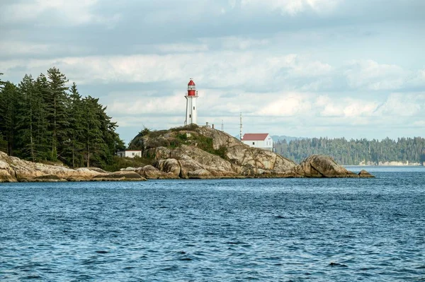 Uma Vista Diurna Point Atkinson Lighthouse Vancouver City Canadá — Fotografia de Stock