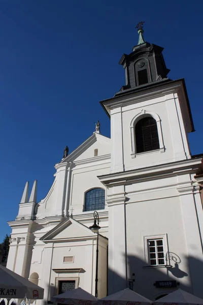 Низкоугольный Снимок Церкви Святого Гиацинта Улице Фета Варшава Польша — стоковое фото