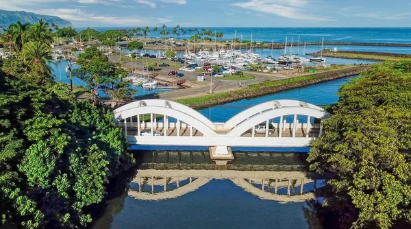 Drone Aérien Pont Haleiwa Dans Centre Ville Haleiwa Sur Rive — Photo