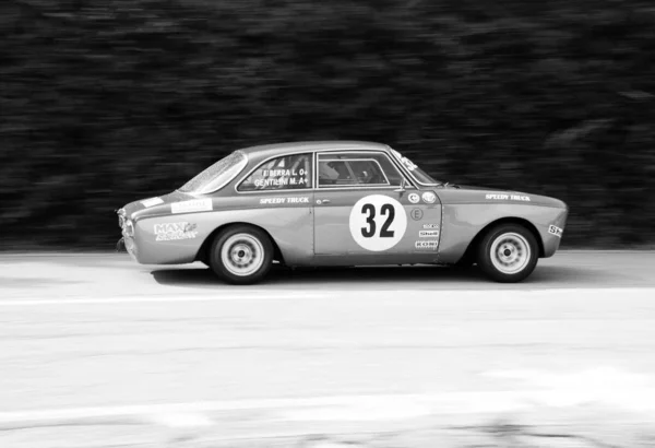 Rosso Vintage Alfa Romeo Junior Durante Rally Auto Epoca Corsa — Foto Stock