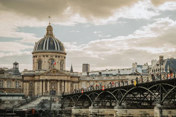 Мальовничий Знімок Pont Des Arts Французької Академії Задньому Плані — стокове фото
