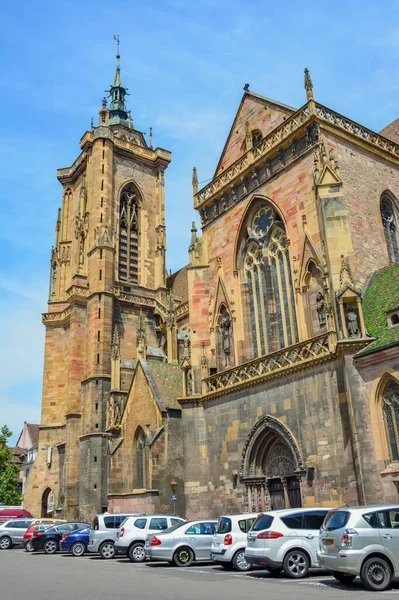 Fransa Nın Colmar Kentindeki Martin Kilisesi Nin Güzel Dış Mimarisinin — Stok fotoğraf