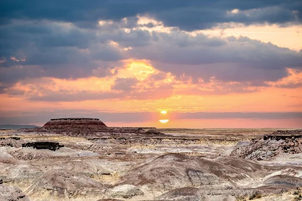Piękny Spokojny Zachód Słońca Nad Skalistą Doliną Piaskowcami — Zdjęcie stockowe
