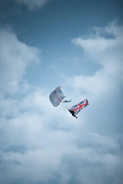 Lover Extreme Sports Skydiving Parachute Flag Cloudy Sky — Stock Photo, Image