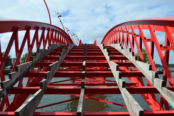 アムステルダムのパイソン橋の近景 — ストック写真