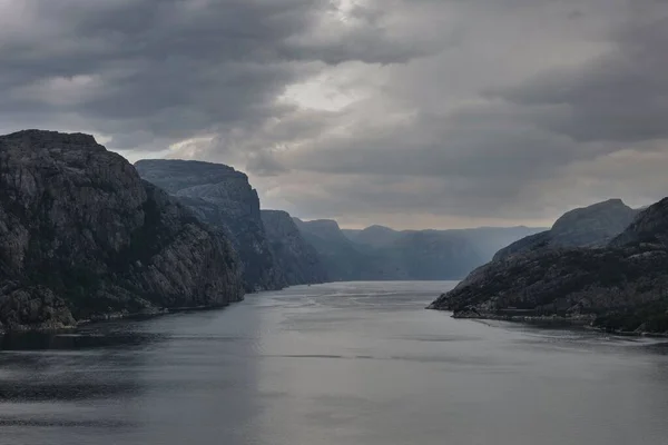 Una Splendida Vista Dell Acqua Dal Belvedere Hollesi Norvegia — Foto Stock
