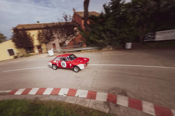 Красный Автомобиль Установленный Время Скоростной Гонки Чемпионата Италии Пезаро — стоковое фото
