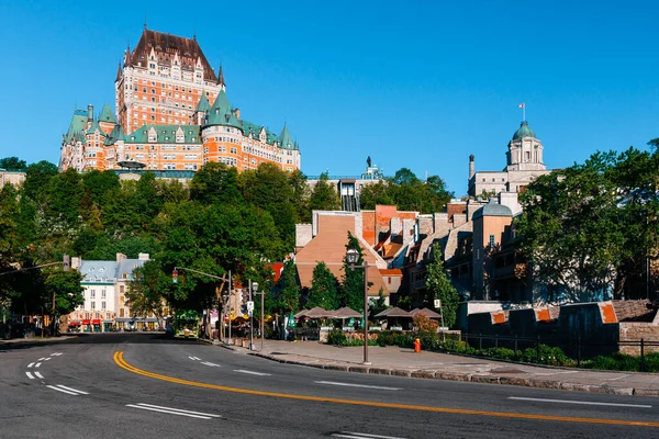 Widok Krajobrazu Quebec Miejskiego Krajobrazu Kanadzie Przeciw Błękitnym Niebem — Zdjęcie stockowe